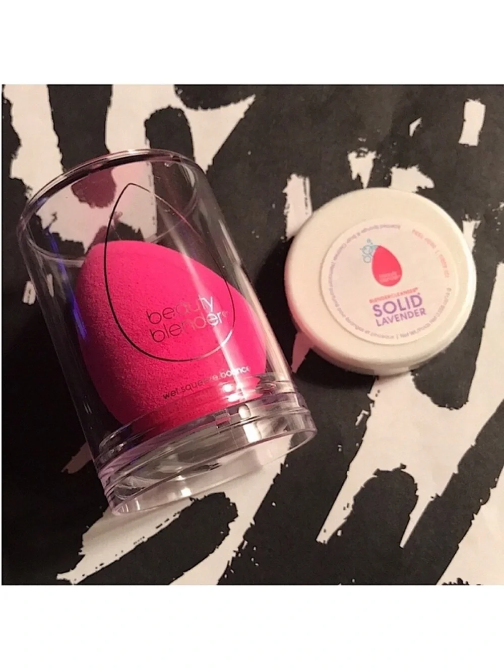 Original beautyblender Sponge in Pink and Solid Lavender Blendercleanser Set